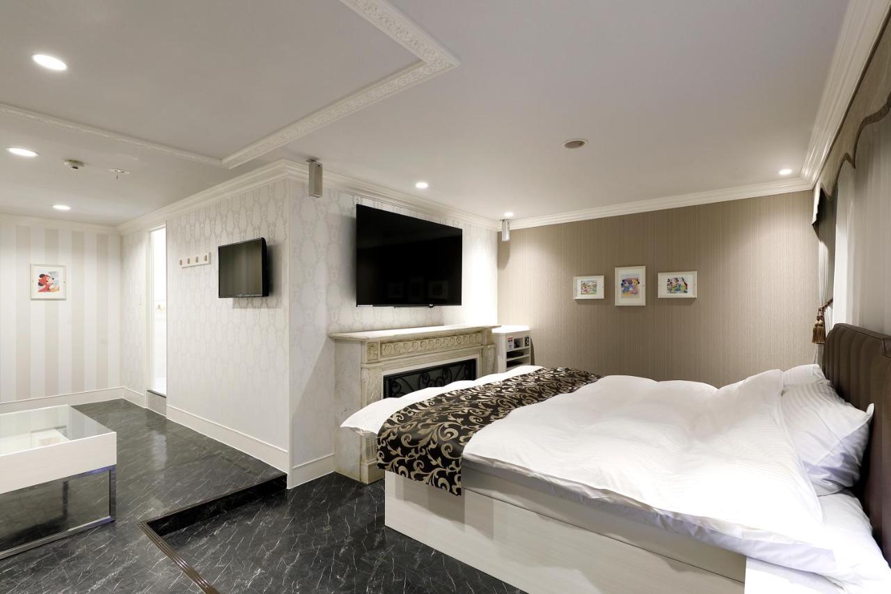 ホテルバースデーきよす店 Hotel Birthday Kiyosu Exterior foto